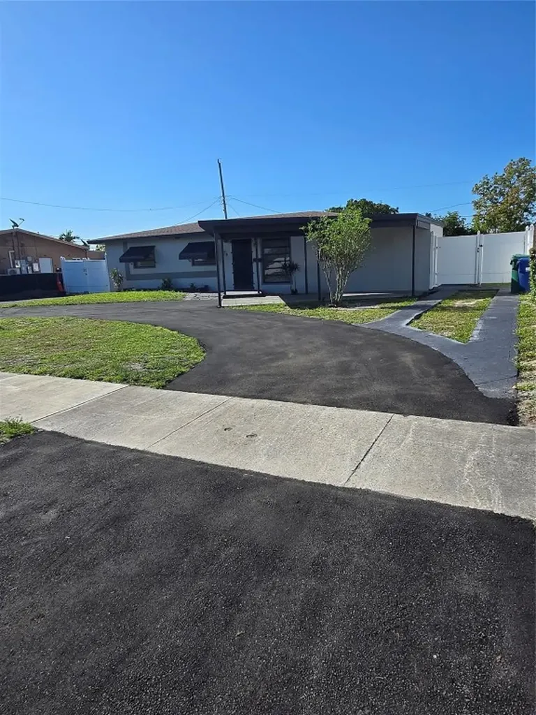 3970 NW 171st Terrace Miami Gardens FL 33055