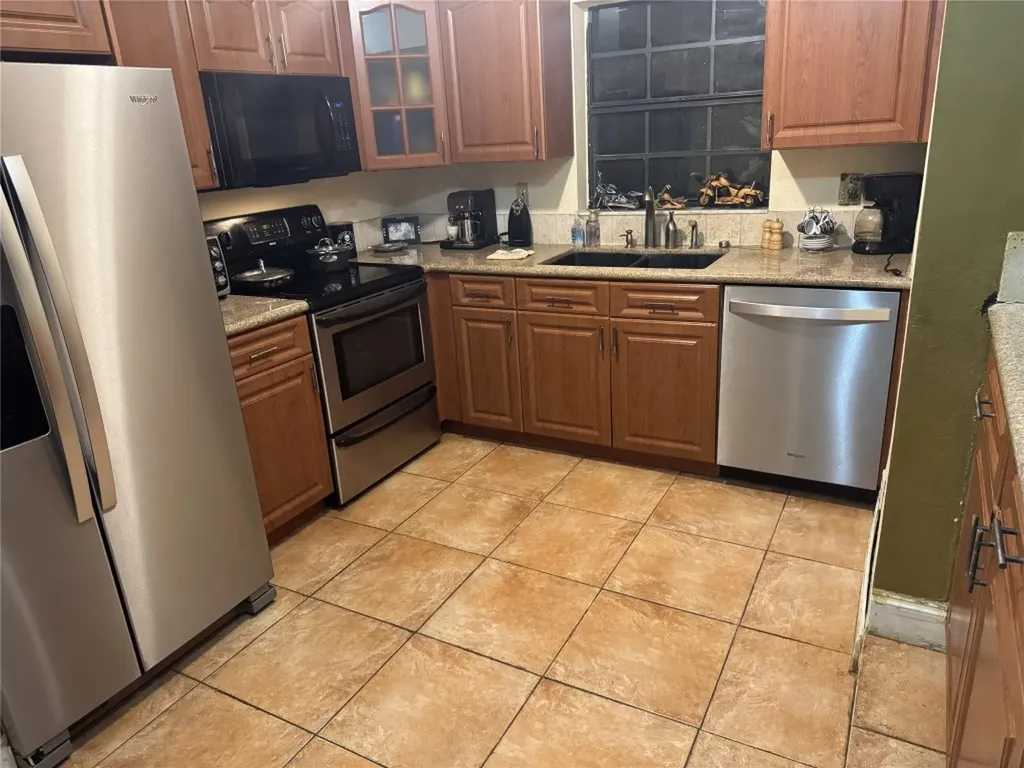 1668 Cypress Pointe Drive Coral Springs FL 33071