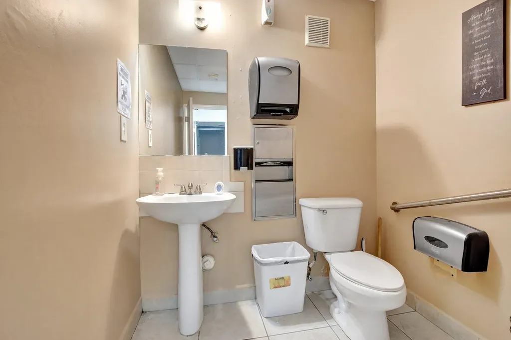 4505 NW 103rd Avenue Sunrise FL 33351