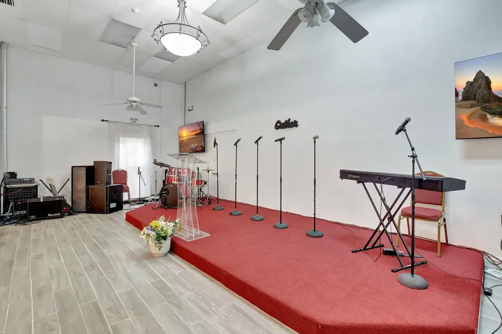 4505 NW 103rd Avenue Sunrise FL 33351