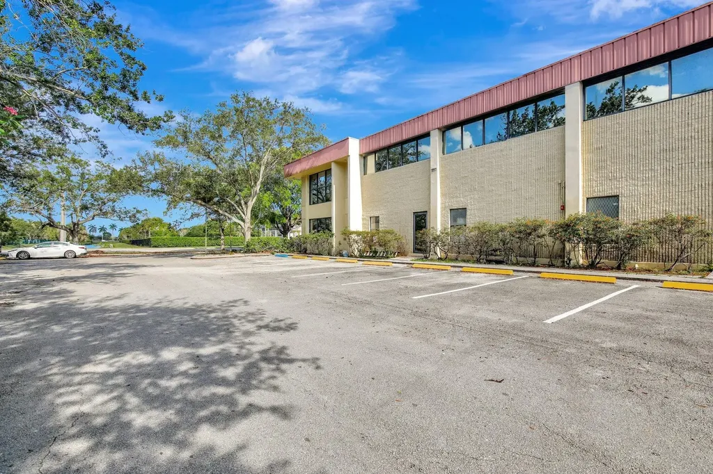 4505 NW 103rd Avenue Sunrise FL 33351