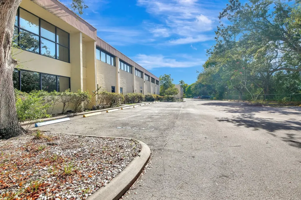 4505 NW 103rd Avenue Sunrise FL 33351