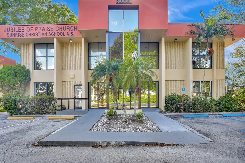 4505 NW 103rd Avenue Sunrise FL 33351