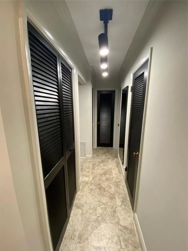 4040 N Hills Drive Hollywood FL 33021