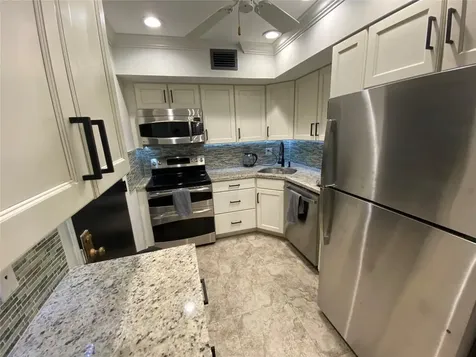4040 N Hills Drive Hollywood FL 33021