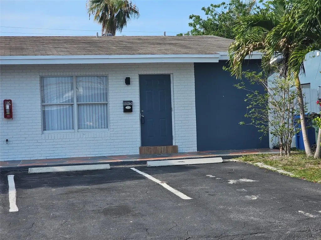 661 NE 46th Court Oakland Park FL 33334