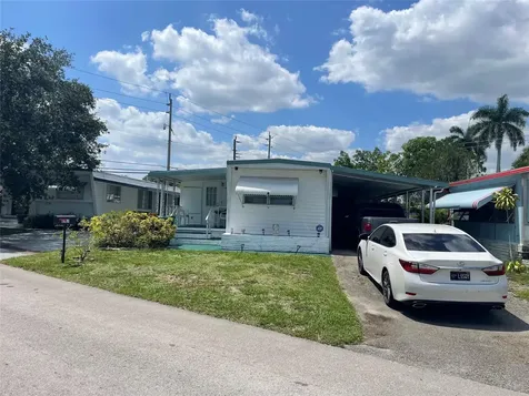 8581 SW 20th Place Davie FL 33324