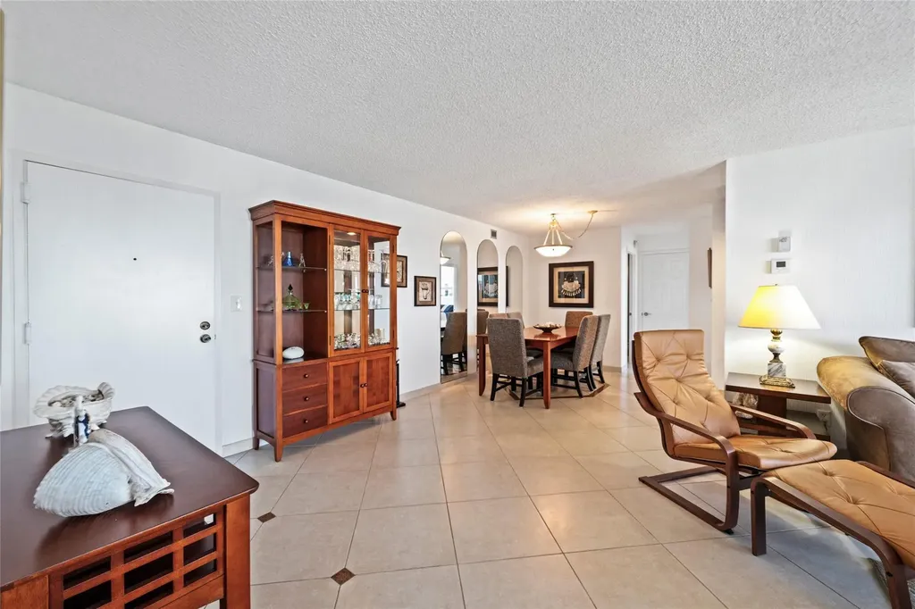 2841 N Ocean Boulevard Fort Lauderdale FL 33308