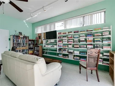800 SW 11th Avenue Hallandale Beach FL 33009