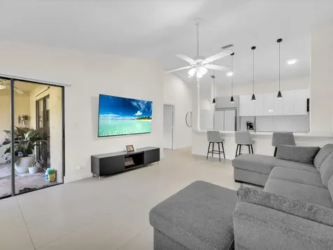 9779 NW 76th Court Tamarac FL 33321