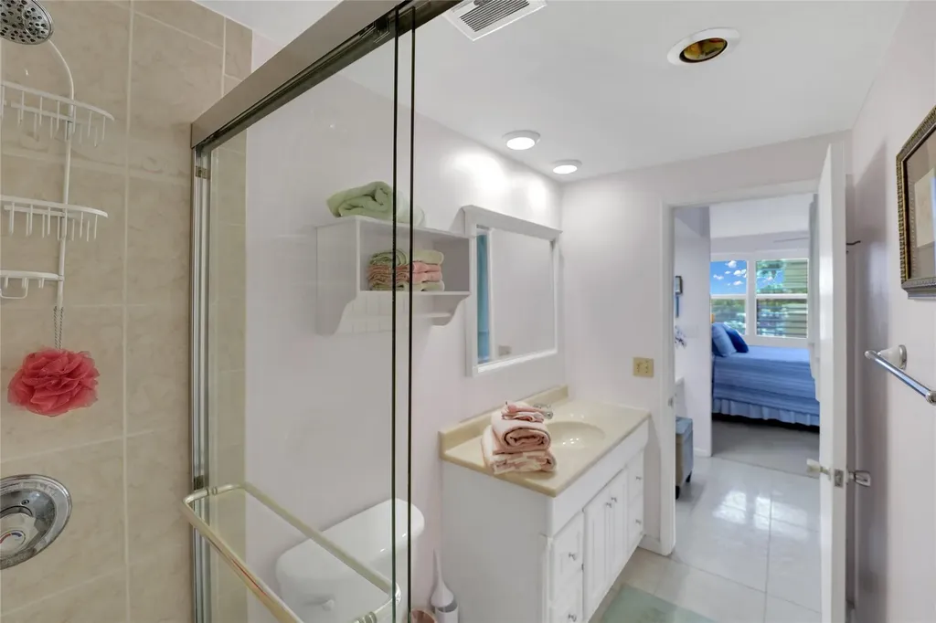 3200 NE 36th Street Fort Lauderdale FL 33308