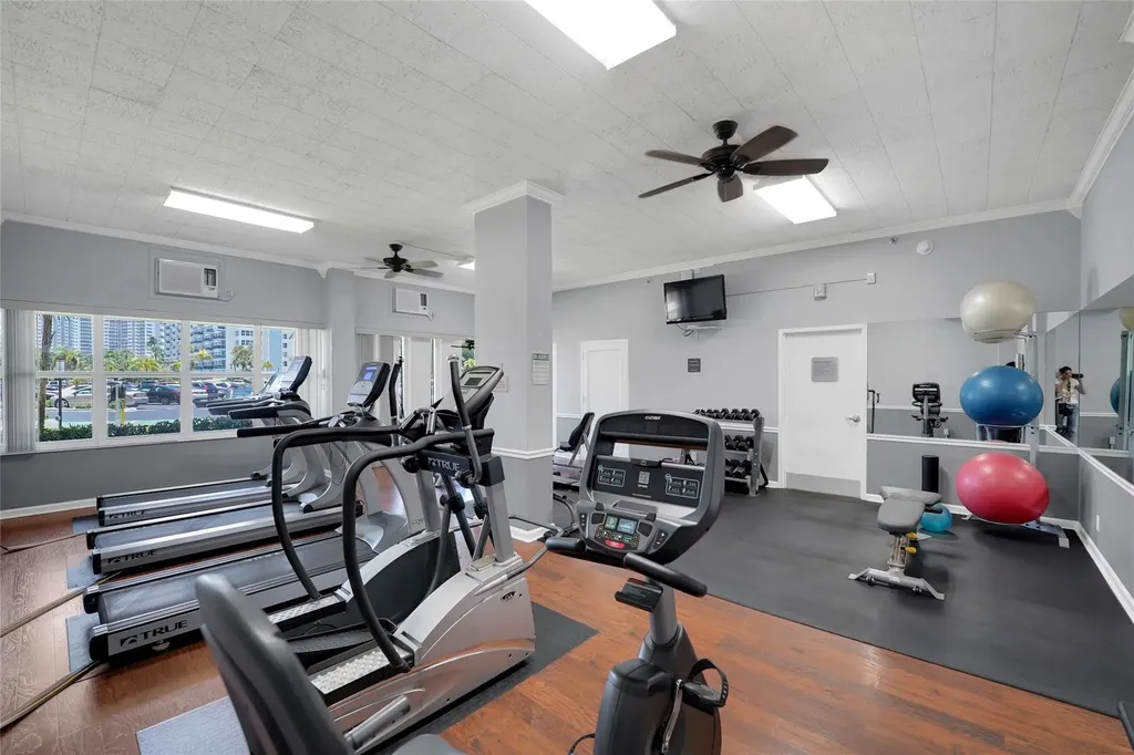 3200 NE 36th Street Fort Lauderdale FL 33308