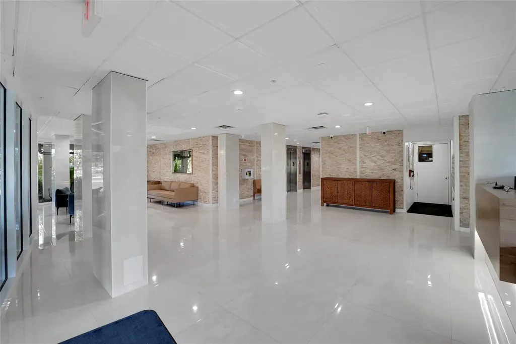 3200 NE 36th Street Fort Lauderdale FL 33308