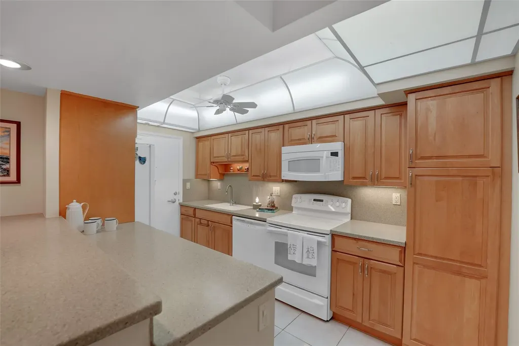 3200 NE 36th Street Fort Lauderdale FL 33308
