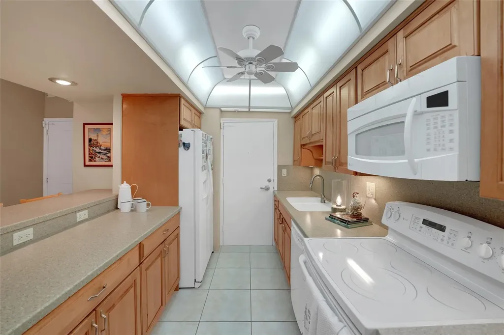 3200 NE 36th Street Fort Lauderdale FL 33308