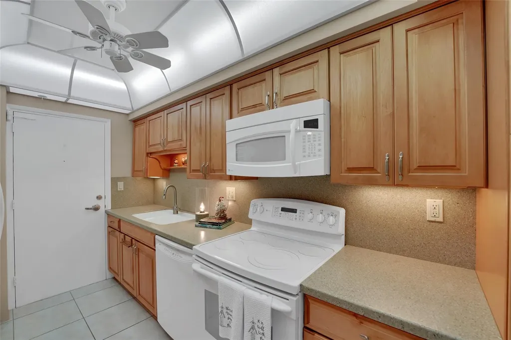 3200 NE 36th Street Fort Lauderdale FL 33308