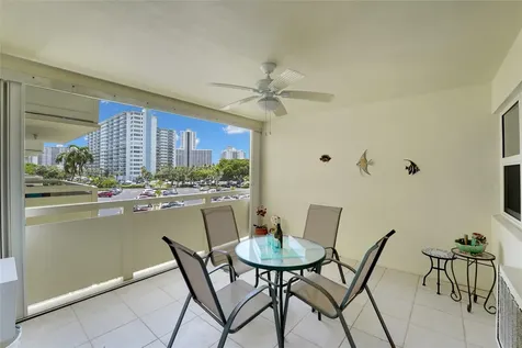 3200 NE 36th Street Fort Lauderdale FL 33308