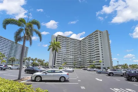 3200 NE 36th Street Fort Lauderdale FL 33308