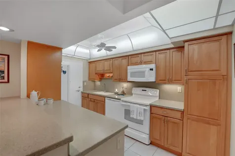 3200 NE 36th Street Fort Lauderdale FL 33308