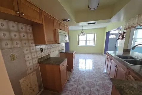 4290 NW 41st Terrace Lauderdale Lakes FL 33319