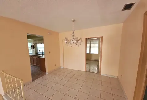 4290 NW 41st Terrace Lauderdale Lakes FL 33319