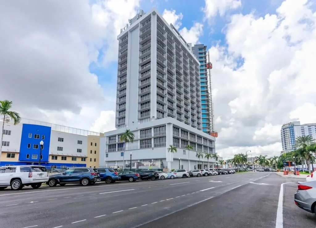 1720 E Harrison Street Hollywood FL 33020