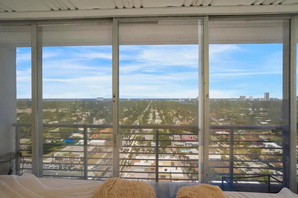 1720 E Harrison Street Hollywood FL 33020