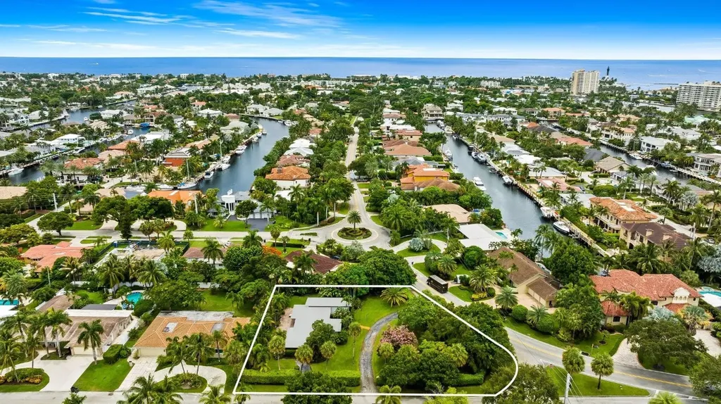 2215 NE 27th Street Lighthouse Point FL 33064