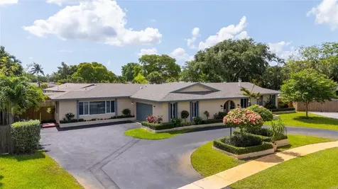 740 NW 74th Terrace Plantation FL 33317
