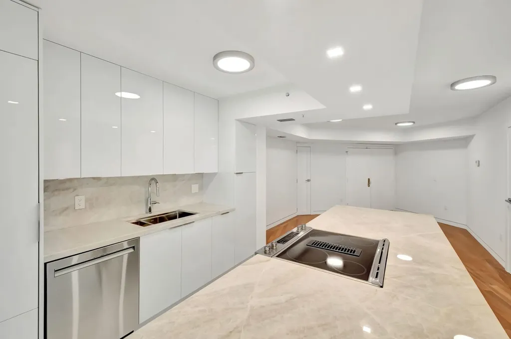 6301 Collins Avenue Miami Beach FL 33141