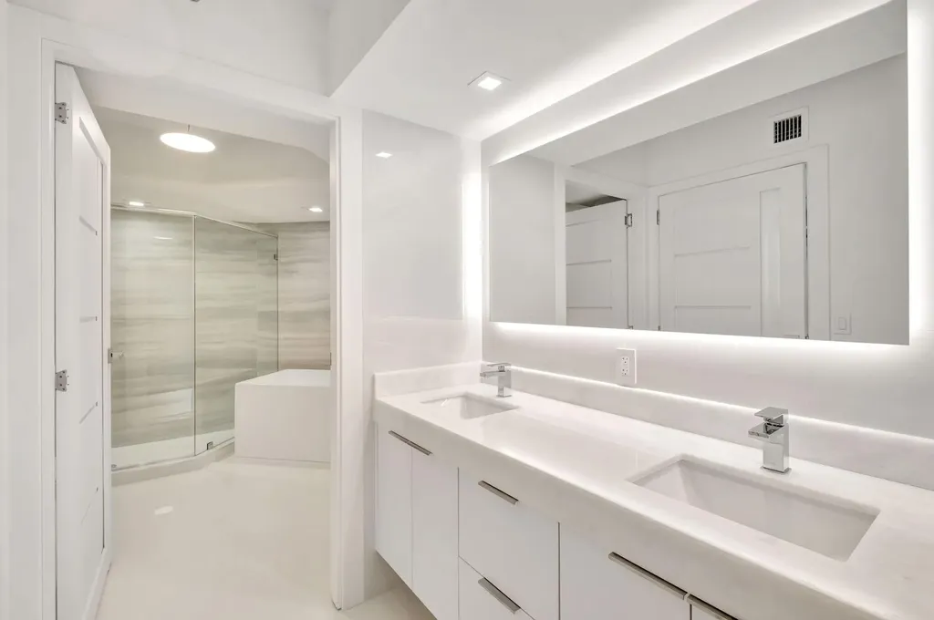 6301 Collins Avenue Miami Beach FL 33141