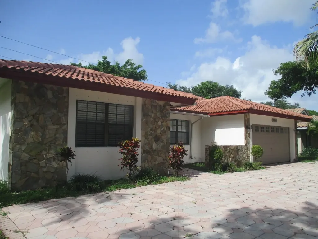 9066 NW 47th Court Coral Springs FL 33067