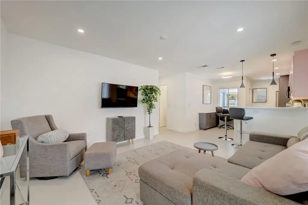50 NE 30th Court Wilton Manors FL 33334