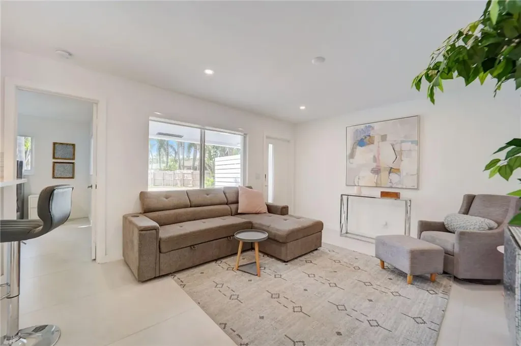 50 NE 30th Court Wilton Manors FL 33334