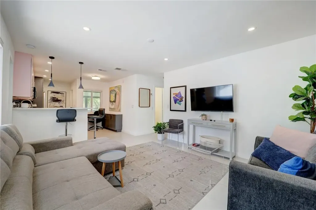 50 NE 30th Court Wilton Manors FL 33334