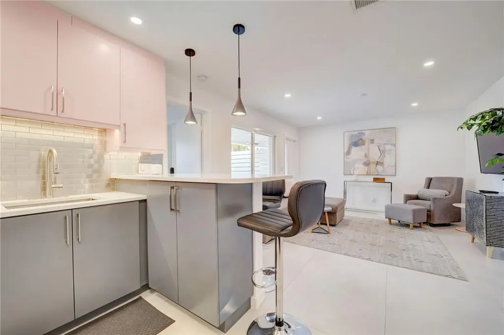 50 NE 30th Court Wilton Manors FL 33334