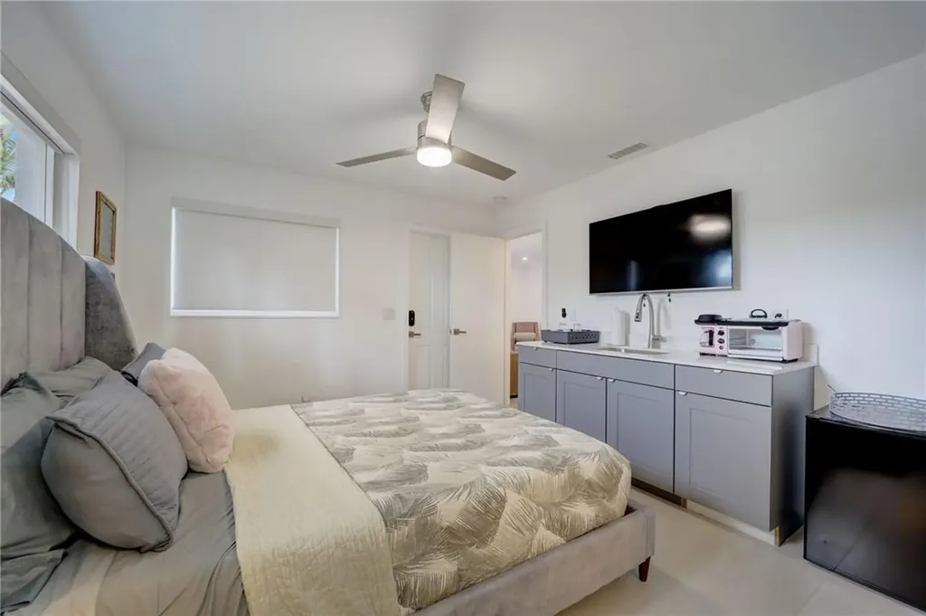 50 NE 30th Court Wilton Manors FL 33334