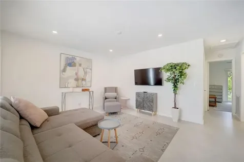 50 NE 30th Court Wilton Manors FL 33334