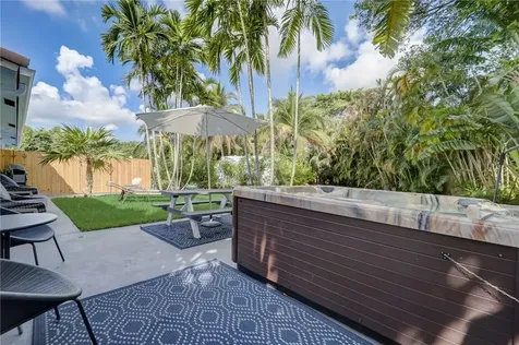 50 NE 30th Court Wilton Manors FL 33334