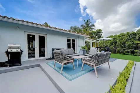 50 NE 30th Court Wilton Manors FL 33334