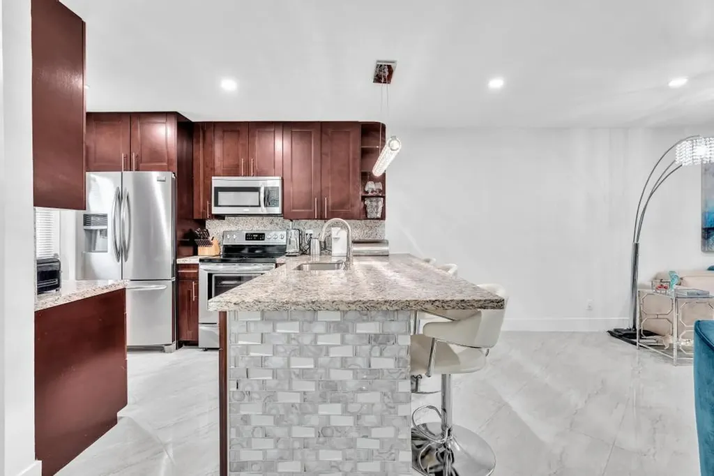 4025 N Federal Highway Fort Lauderdale FL 33308