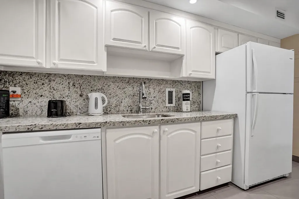 4001 S Ocean Drive Hollywood FL 33019
