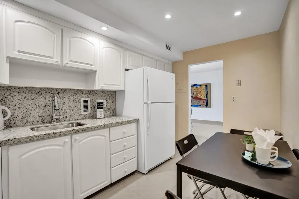4001 S Ocean Drive Hollywood FL 33019