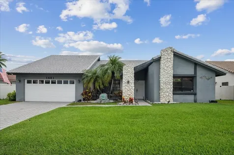 1661 NW 99th Avenue Plantation FL 33322