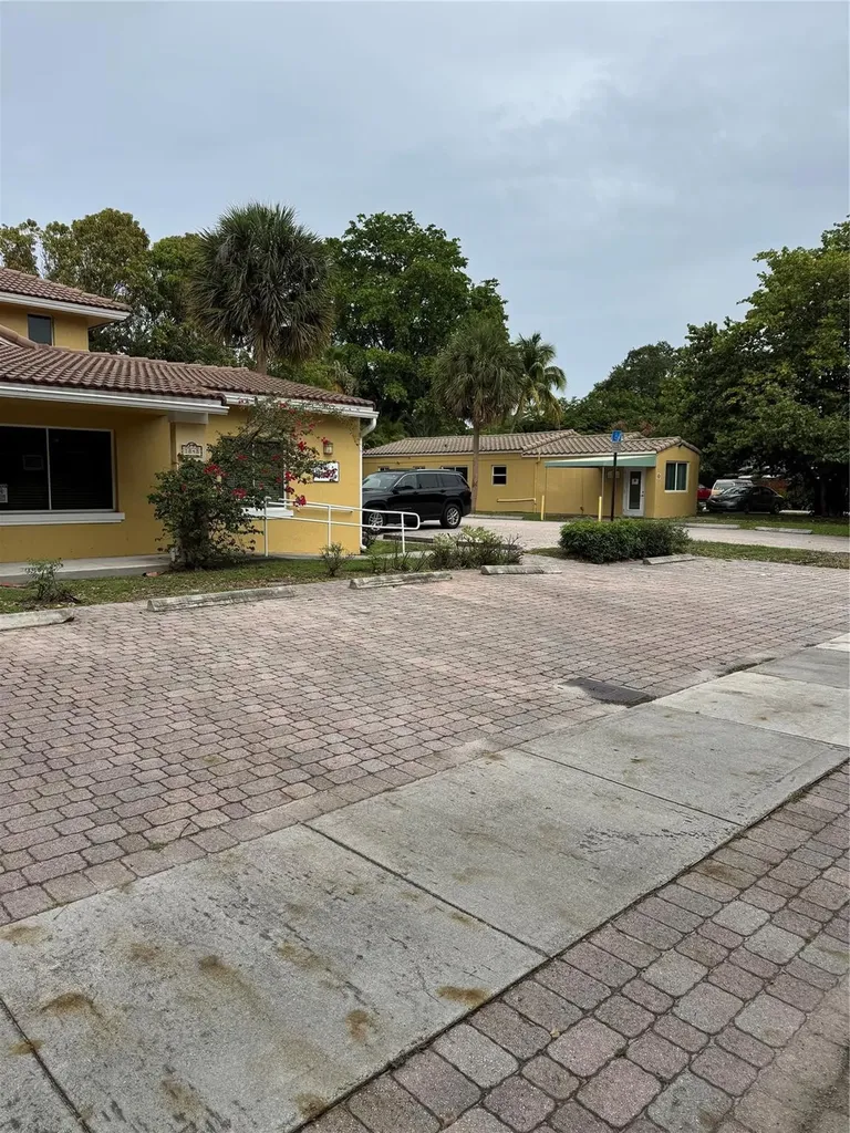 1848 SE 1st Avenue Fort Lauderdale FL 33316