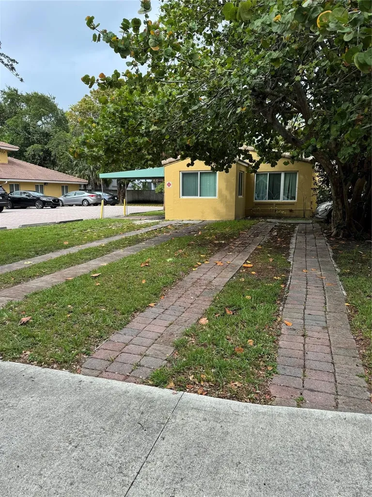 1848 SE 1st Avenue Fort Lauderdale FL 33316