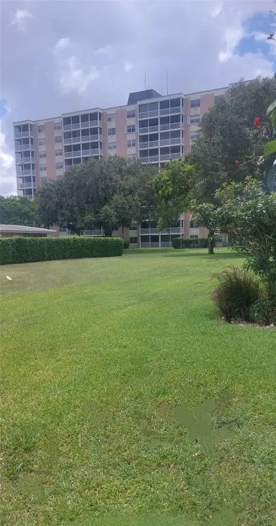 3475 Broken Woods Drive Coral Springs FL 33065