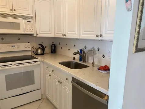 3006 Berkshire A Deerfield Beach FL 33442