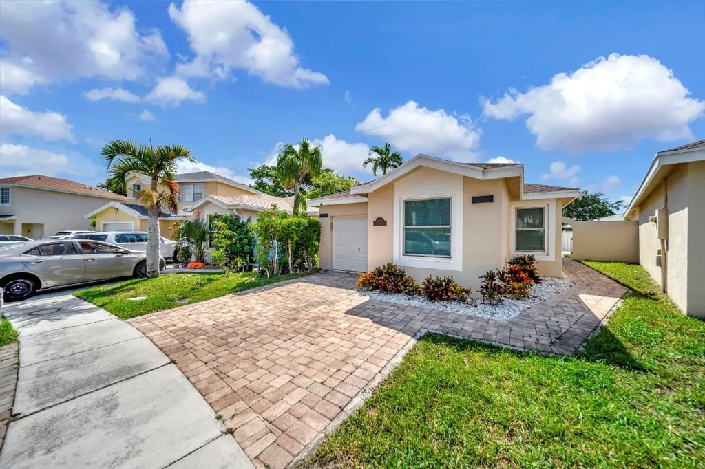 4036 Eastridge Circle Deerfield Beach FL 33064