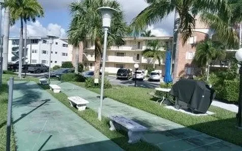 465 Paradise Isle Boulevard Hallandale Beach FL 33009